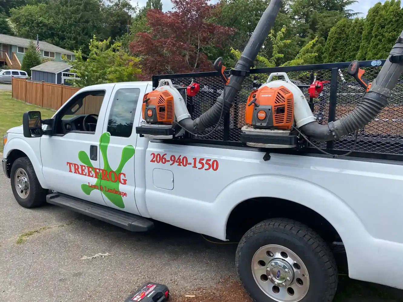 Professional lawn maintenance and mowing services in West Seattle
